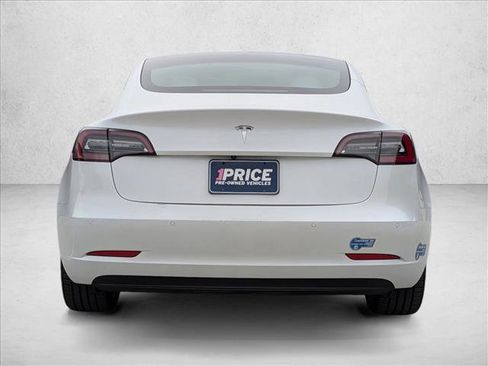 Used 2021 Tesla Model 3 Standard Range Plus image 10