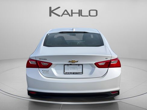 Used 2017 Chevrolet Malibu LT FWD image 3