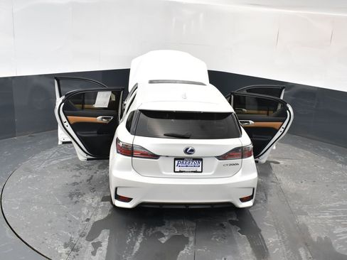 Used 2017 Lexus CT 200h image 22