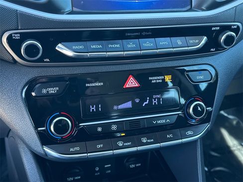 Used 2017 Hyundai Ioniq Limited image 31