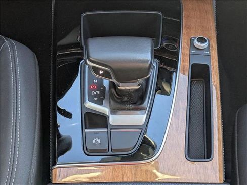 Used 2022 Audi Q5 2.0T Premium Plus image 12