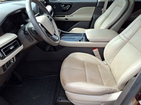 Used 2022 Lincoln Aviator Reserve w/ Equipment Group 201A RWD image 14
