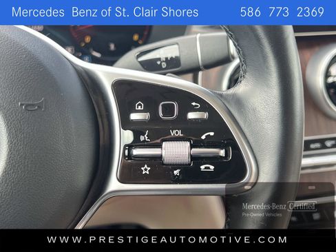 Used 2022 Mercedes-Benz GLC 300 4MATIC image 29