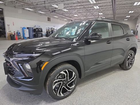 New 2026 Chevrolet TrailBlazer RS w/ Convenience Package AWD/4WD image 3