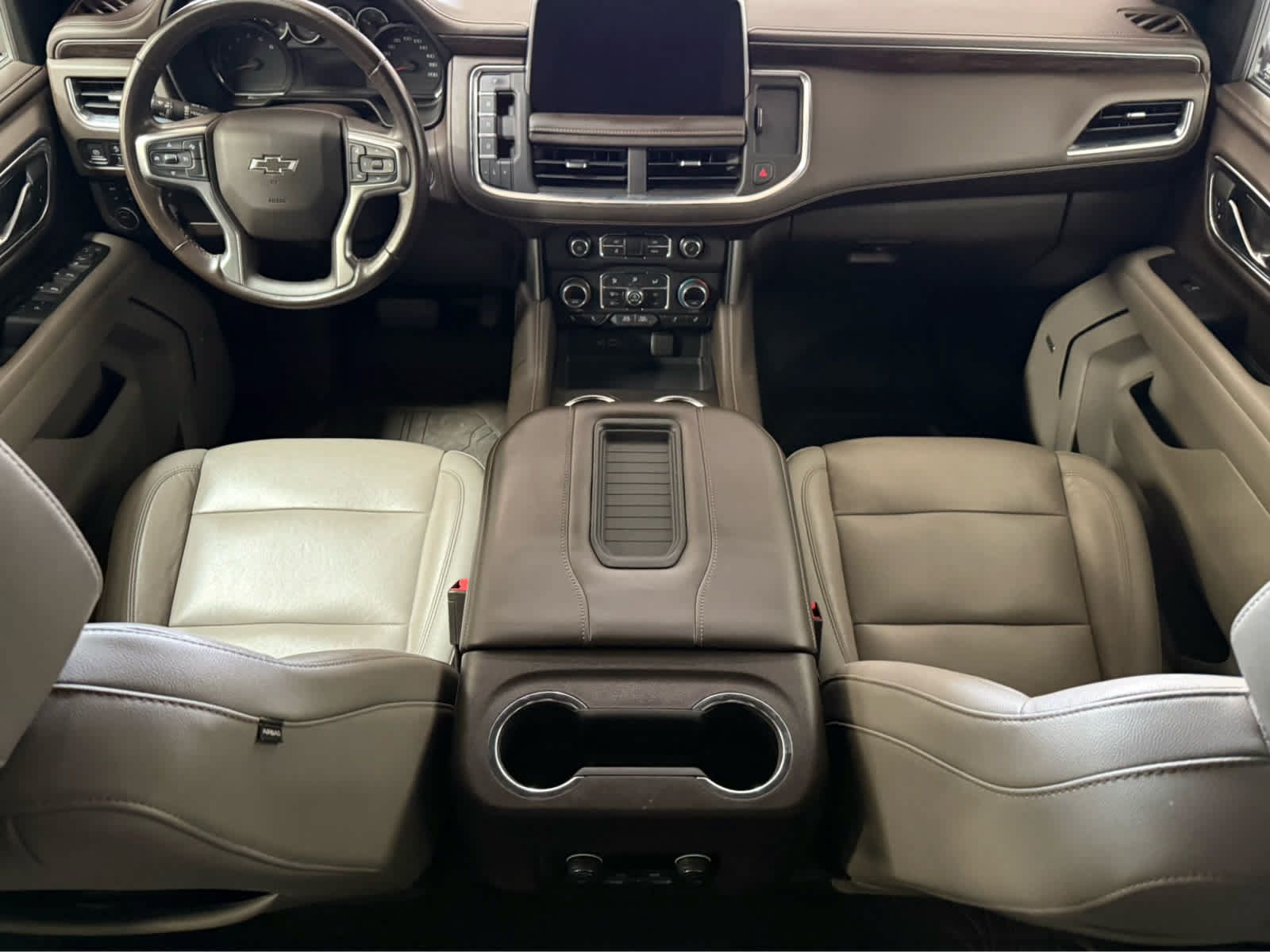 Used 2021 Chevrolet Tahoe Z71 w/ Rear Media and Nav Package AWD/4WD image 16