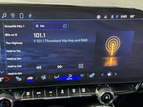 Used 2024 Chevrolet Blazer EV LT AWD/4WD image 29