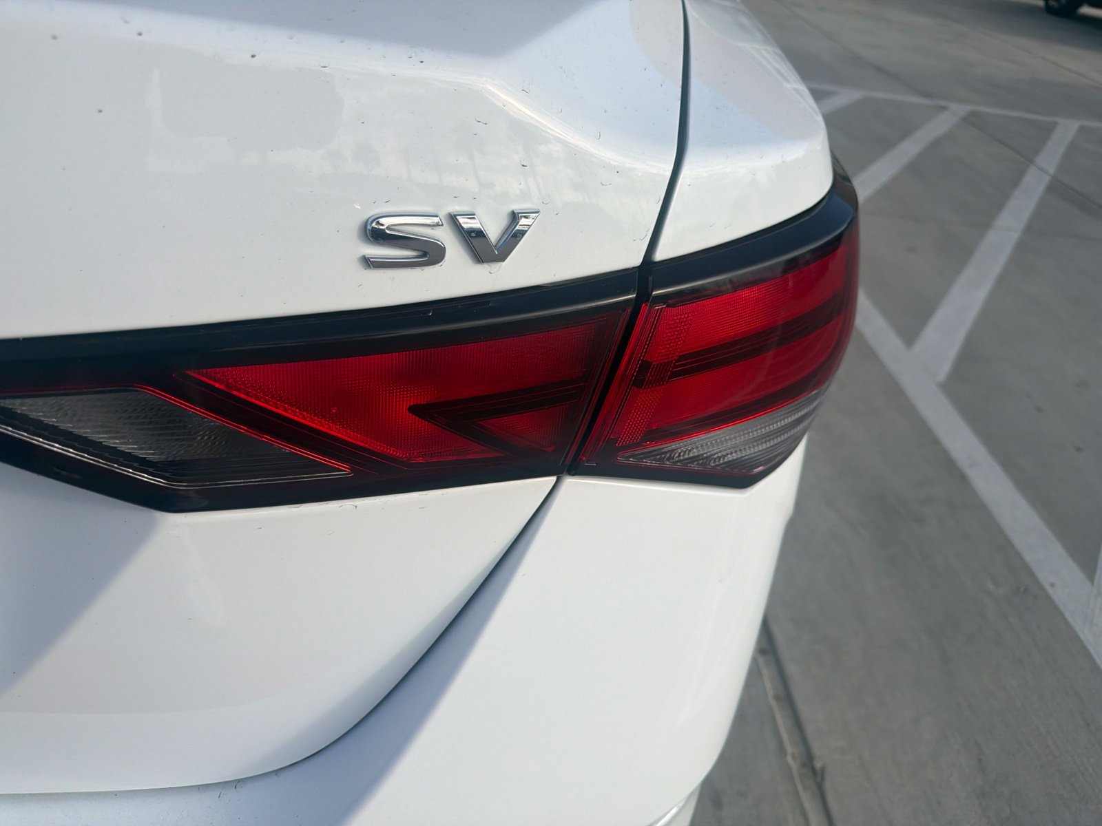 Used 2024 Nissan Sentra SV FWD image 7