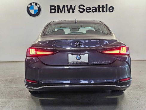 Used 2023 Lexus ES 250 w/ Premium Package image 5