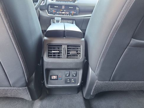 Used 2021 Nissan Rogue Platinum FWD image 32