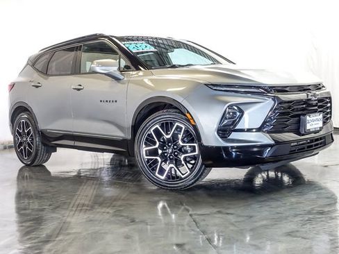 Certified 2023 Chevrolet Blazer RS w/ Enhanced Convenience Package AWD/4WD image 2