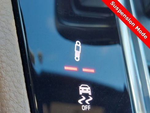 Used 2023 Porsche Cayenne Platinum Edition image 17