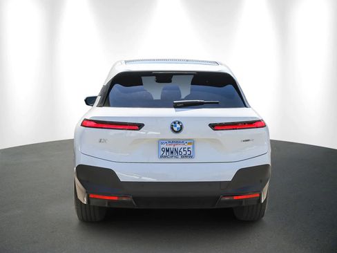 Used 2025 BMW iX xDrive50 w/ Convenience Package image 5