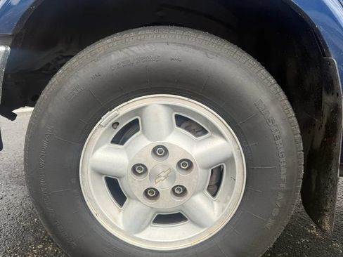 Used 2001 Chevrolet S10 Pickup LS AWD/4WD image 23