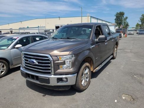 Used 2016 Ford F150 XLT w/ Equipment Group 302A Luxury image 2