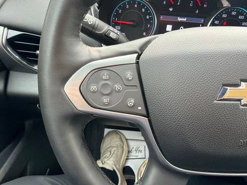 Used 2023 Chevrolet Traverse LT w/ LT Premium Package AWD/4WD image 31