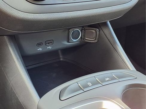 New 2026 Buick Envista Sport Touring FWD image 8