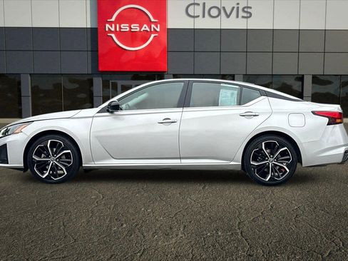 Used 2023 Nissan Altima 2.5 SR image 6