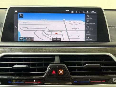 Used 2021 BMW 750i xDrive w/ Executive Package image 22