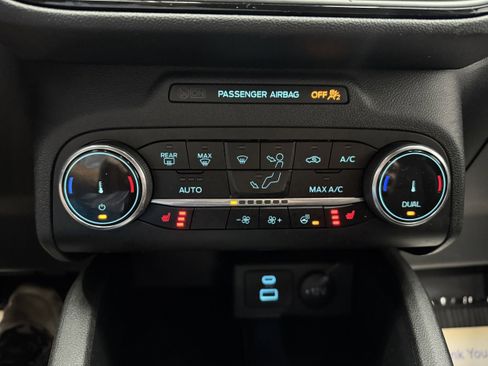 Used 2023 Ford Escape ST-Line image 17