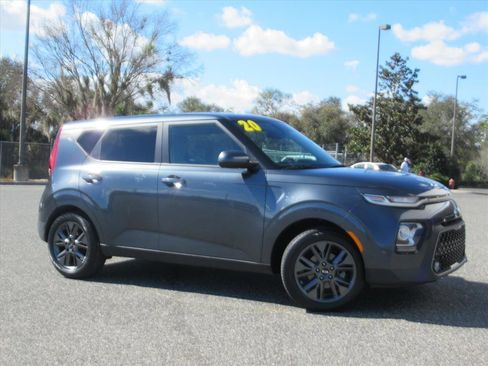 Used 2020 Kia Soul EX image 2