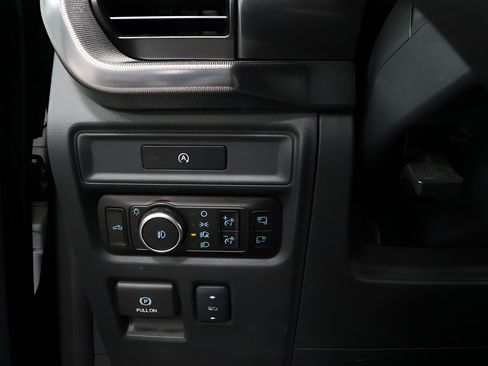 Used 2025 Ford F150 Lariat AWD/4WD image 19