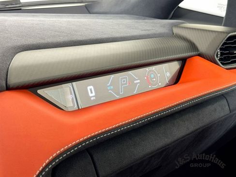 Used 2025 Lamborghini Revuelto AWD/4WD image 26