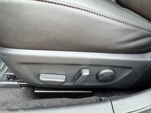 New 2026 MAZDA MAZDA3 Hatchback w/Premium Plus Pkg image 15