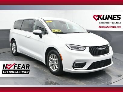 Used 2023 Chrysler Pacifica Touring-L