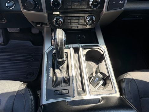 Used 2015 Ford F150 Lariat w/ Equipment Group 502A Luxury AWD/4WD image 22