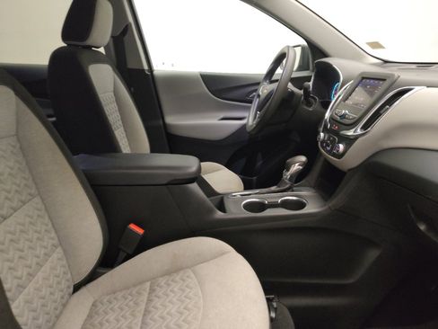 Used 2022 Chevrolet Equinox LS w/ LS Convenience Package FWD image 21