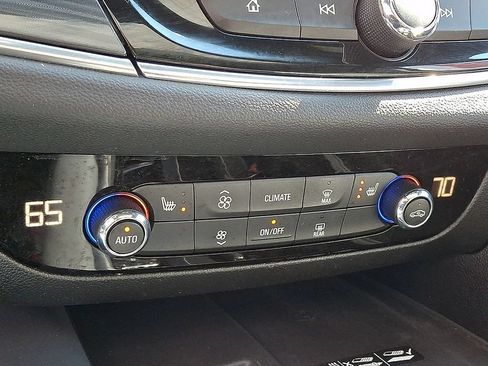 Used 2023 Buick Enclave Essence w/ Experience Buick Package AWD/4WD image 20