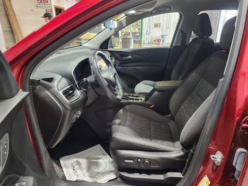Used 2022 Chevrolet Equinox LT image 8