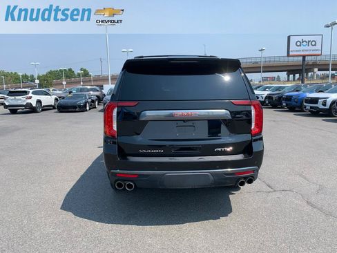Used 2022 GMC Yukon XL AT4 AWD/4WD image 6