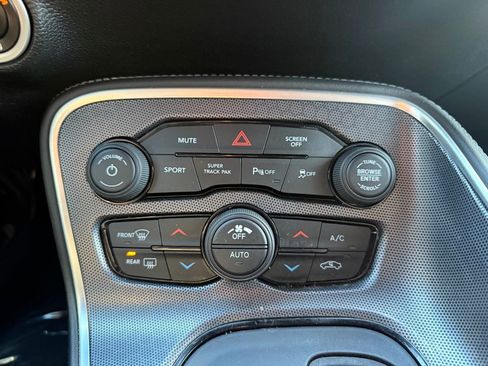Used 2018 Dodge Challenger T/A image 25