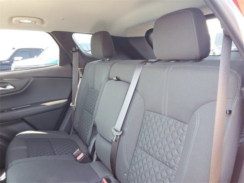 Used 2022 Chevrolet Blazer LT image 9