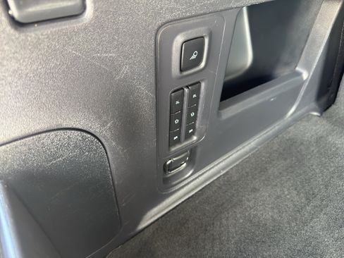 Used 2025 Ford Expedition Active AWD/4WD image 31