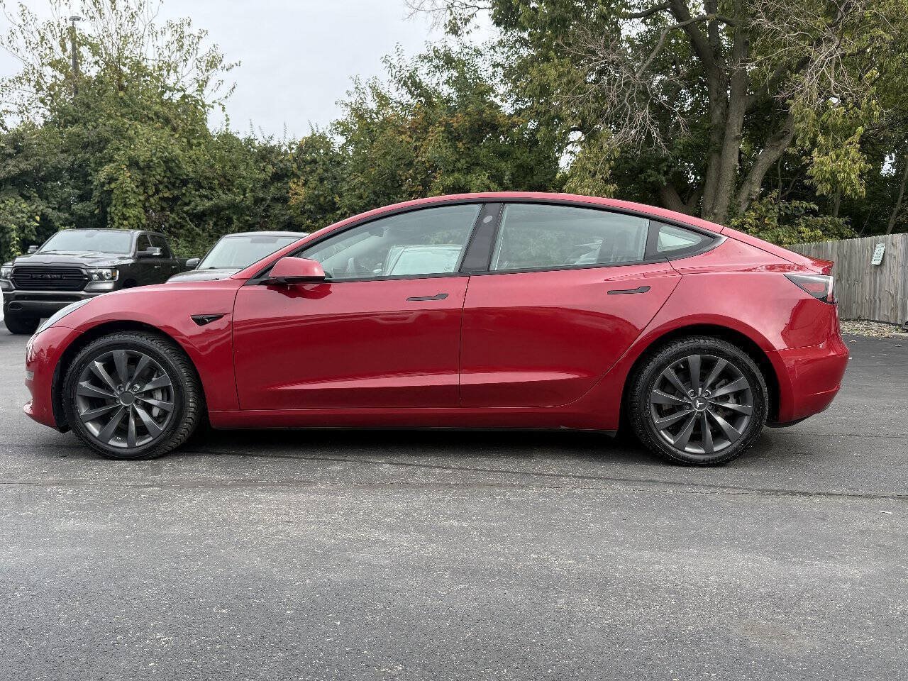 Used 2023 Tesla Model 3 Standard Range RWD image 2