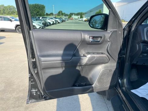Used 2023 Toyota Tacoma TRD Off-Road AWD/4WD image 21