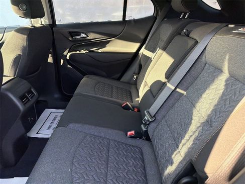 Used 2022 Chevrolet Equinox LT image 12