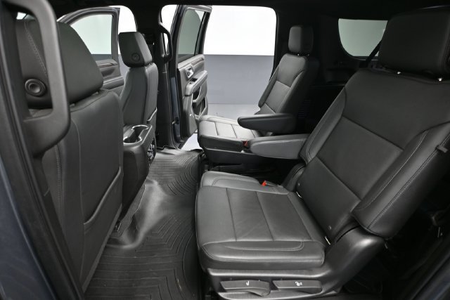 Used 2022 Chevrolet Suburban Z71 w/ Off-Road Capability Package AWD/4WD image 33