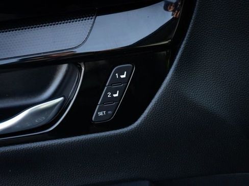Used 2025 Honda CR-V EX-L image 17