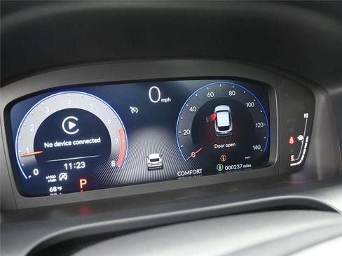 Certified 2025 Acura ADX A-Spec image 4