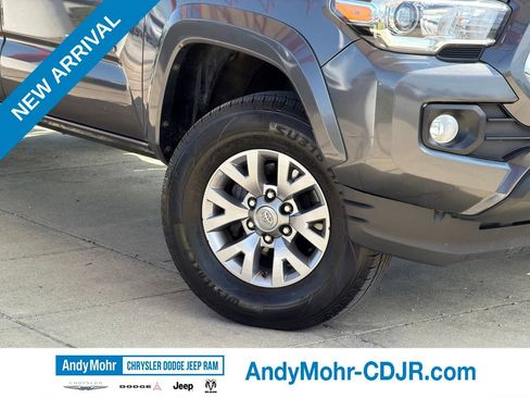 Used 2016 Toyota Tacoma SR5 w/ SR5 Appearance Package (SN) AWD/4WD image 10