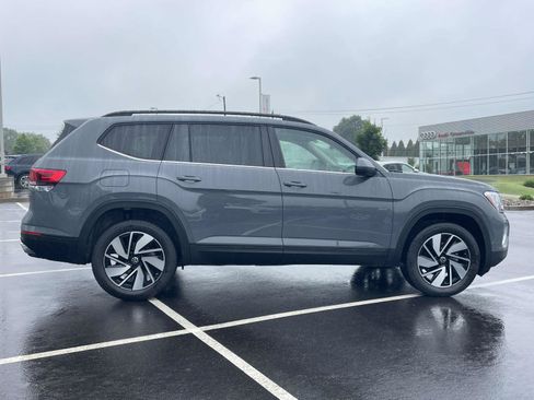 New 2026 Volkswagen Atlas SE FWD image 8