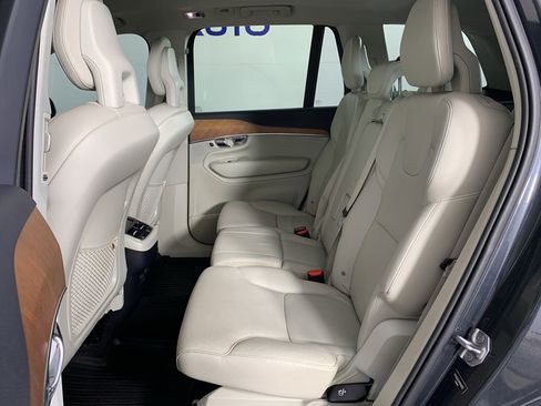 Used 2021 Volvo XC90 T5 Momentum w/ Protection Package FWD image 33
