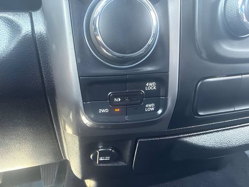 Used 2024 RAM 1500 Warlock AWD/4WD image 18