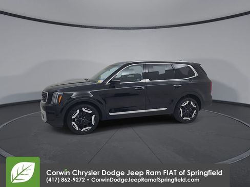 Used 2025 Kia Telluride S AWD/4WD image 8