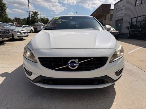 Used 2016 Volvo S60 T5 R-Design FWD image 18