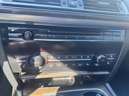 Used 2015 BMW 750i 750i 4dr Sedan image 20