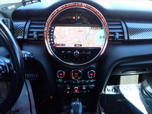 Used 2015 MINI Cooper S image 16
